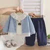 2026 Nuevo Conjunto para Niñas Ropa de Otoño Elegante Bebé Casual Primavera y Otoño Cárdigan de Punto para Niños Conjunto de Tres Piezas Venta al por Mayor