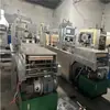 Máquina termoformadora de alta velocidade para formação, perfuração e empilhamento de tampas de copo de plástico 90% novo