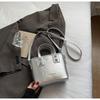 Bolso de Cubo Satchel Retro Nicho para Mujer 2025 Verano Nueva Moda Trendy Bolso de Hombro Estilo Extranjero Bolso Bandolera Simple