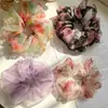 Elásticos para el pelo coloridos, elegantes y artísticos, scrunchies de malla floral de alta elasticidad, accesorios en stock para venta al por mayor