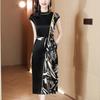 Vestido com Costura de Cor Contrastante Feminino Verão 2023 Novo Moda Elegante Design Estampado Senso de Estilo Celebridade Senhoras Vento Vestido Longo