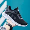 Zapatos para Hombre 2026 Nuevo Estilo Coreano Zapatos Deportivos para Hombre Suela Suave Zapatos para Correr Estudiante Joven Zapatos de Moda Hombre Venta al por Mayor