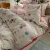 Juego de Ropa de Cama de Algodón Puro Grado A para Mamá y Bebé de Cuatro Piezas Estilo Lindo Ins Sábana Funda de Edredón Borde de Concha Juego de Tres Piezas para Dormitorio
