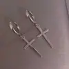 Pendientes de aro cruzados estilo coreano aretes de aro lisos de moda para hombres y mujeres pendientes cortos simples pendientes de estilo frío joyería al por mayor