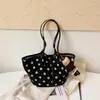 Bolso Cubo de Gran Capacidad Versátil de Moda Personalizado para Mujer 2026 Otoño/Invierno Nuevo Elegante para Viajes Diarios con Lunares, Bolso de Mano y Hombro