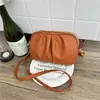 Bolsa de Ombro Cruzado Versátil Elegante Plissada de Grande Capacidade de Alto Valor Nova Moda Simples de Nicho Verão 2026
