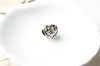 Huiyue Retro Europeo y Americano Goteo de Aceite Trébol de Cuatro Hojas Forma de Corazón Cuentas de Agujero Grande Pulsera Accesorios de Cuentas Venta al por Mayor