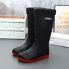 Botas de lluvia de moda para hombre, calzado exterior de caña alta antideslizante con cordón para cocina, lavado de autos, motociclista, zapatos de agua de caña alta con suela gruesa