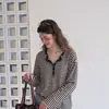 Blusa tipo camiseta de manga larga a rayas de seda helada lyocell, casual y relajada, para mujer, adecuada para primavera y verano, top holgado con protección solar
