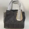 Bolso Original Japonés Acolchado Geométrico de Diamantes Nuevo Bolso de Hombro Cuadrado Grande en Forma de Diamante Estilo Commuter para Mujer
