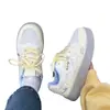 Tenis de malla transpirable para mujer, talla 26, nuevo modelo de verano, zapatos blancos de suela gruesa, versátiles y súper populares para estudiantes