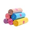 Sacos de lixo plásticos descartáveis grandes, espessados, pretos, de boca chata para uso doméstico e de escritório. Disponível em grandes quantidades para atacado.