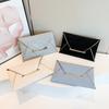 Bolso de Sobre Retro Europeo y Americano Bolso de Mano Elegante de Color Contrastante de Moda Bolso de Noche a la Moda Color Sólido Cara Brillante Bolso de Mujer de Alta Calidad