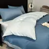 Conjunto luxuoso e de alta qualidade de seda lavada de quatro peças para o verão, apresentando uma sensação fresca e refrescante, incluindo lençol de cima, capa de edredom, lençol com elástico e roupa de cama para dormir sem nada