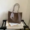 Bolsa Tote Feminina Casual de Grande Capacidade Transfronteiriça, Nova Bolsa de Mão Feminina em Couro Genuíno, Bolsa de Ombro/Axila Elegante e Versátil