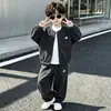 Conjunto de Outono 2089 para Meninos 2026 Novo Estilo Coreano Fashionável Esportivo Duas Peças para Crianças, Roupas da Moda para Primavera e Outono