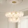 Lámpara de araña estilo francés para sala de estar 2025 Modelo nuevo Luz principal Luz creativa Lujo ligero Estilo crema Pasillo Lámpara de cristal Comedor de alta gama Dormitorio