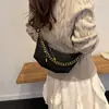 Bolso bandolera de gran capacidad, bolso de otoño con forma de cuerno, versátil y de nicho, bolso de cadena para mujer para el trabajo 2026, gamuza vintage, modelo nuevo