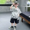 Conjunto de Verano para Niños 2026 Nuevo Elegante y a la Moda para Niños Pequeños de 3-5 Años, Conjunto de Dos Piezas de Manga Corta y Shorts para Niños