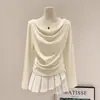 Camiseta Base de Manga Larga Estilo Puro Deseo con Cuello Francés Drapeado Color Albaricoque para Mujer Otoño Temprano Ajuste Delgado Hombros Descubiertos Ropa Interior Top de un Hombro