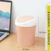 BNBSAtacado Mini Lixeira Nórdica de Mesa Doméstica Sala de Estar Plástico Pequeno Redondo com Tampa