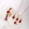 Elegante Conjunto de Relógio de Quartzo Feminino com Colar de Diamantes Cravejados com Rubis, Brincos, Anel, Pulseira, Conjunto de Presente de Cinco Peças