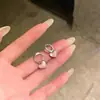 Brincos de argola de prata 925 com agulha, laço de diamante brilhante e gota d'água para mulheres, luxo leve, alta qualidade, brincos de tarraxa de pérola únicos, brincos femininos extremamente bonitos