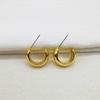 Arete pequeño de metal latón simple en forma de C estilo japonés y coreano, aguja de plata 925, pequeño, combinable con todo, de alta calidad, dorado para mujer
