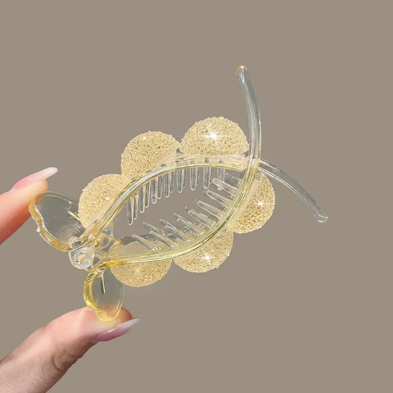 三颗珠子：透明黄