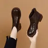 Botas curtas de bico redondo para mulheres 2026 Outono/Inverno zíper traseiro solado reto botas Chelsea forro de pelúcia botas quentes de algodão botas estilo Martin botas de couro femininas