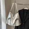 Bolso Tote Grande de Hombro Simple y Elegante de Gran Capacidad 2026 Verano Nuevo Diseño de Nicho Bolso de Hombro de Moda para Viajes