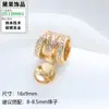 Colgante de letra pequeña estilo Chanel con perla Dai Guo Accesorios para joyería DIY Cobre electrochapado Cristal Accesorios de piedra natural