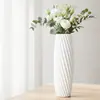 Vaso de plástico com padrão espiral, estilo ins nórdico criativo, sensação de luxo leve e de alta qualidade, adequado para arranjo de flores de mesa na sala de estar, à prova de estilhaços, atacado