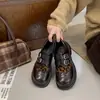 Sapatos loafer com fivela estilo britânico para mulheres, sapatos pequenos versáteis de couro 2026, sapatos slip-on com estampa de leopardo para o outono, sola grossa