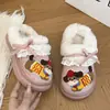 Bonitas y cómodas pantuflas de algodón 2026 diseño de caricatura, cálidas pantuflas peludas de interior para invierno en casa para mujer, nuevo modelo de suela gruesa