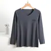 Camiseta masculina de gola V com manga longa e forro de fleece, camada base para outono e inverno, camisa térmica de fleece quente para usar em casa