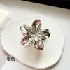 Grampo de Cabelo Plumeria Brilhante Retro Estilo Francês com Design Exclusivo para Coques na Parte de Trás da Cabeça, Acessório de Cabelo Elegante e Sofisticado