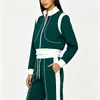 Conjunto Esportivo de Tecido Air Layer Feminino: Conjunto de Tênis Duas Peças com Gola Alta e Zíper, Calça Jogger de Perna Larga, Bloco de Cores para Outono