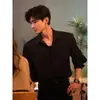 Camisa branca casual para homens, de manga comprida, de alta qualidade, adequada para usar sob um terno, estilo verão leve e maduro, elegante e bonito, pode ser usada como camisa ou jaqueta