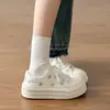 Zapatos de lona gruesa y elegantes Uamtor para mujer, nuevas zapatillas transpirables de otoño 2026, zapatos blancos versátiles