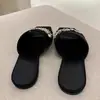 Sandalias Decorativas Talladas Plateado Metálico 2026 Nuevo Estilo para Mujer con Punta Cuadrada Pequeña, Chanclas Planas Versátiles de Moda