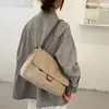 Bolso retro de gamuza para mujer 2026 nuevo otoño sensación de alta gama patrón de diamantes Maillard bolso de un solo hombro para llevar debajo del brazo