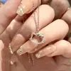 Novo Colar de Gatinho para Mulheres, Corrente Doce Kt para Clavícula, Luxo Leve com Diamantes, Gato Kt Cartoon de Nicho, Colar Fofo e Simples