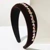 Faixa de Cabelo de Veludo Estilo Coreano Moda Barroca com Flores Cravejadas de Diamante, Cabeça Esponjosa de Aba Larga, Novo Acessório de Cabelo Versátil de Alto Padrão
