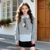 Novo Conjunto de Moletom Estiloso de Duas Peças para Meninas, Versátil Estilo Coreano para o Início da Primavera, Blusa Infantil, Roupa de Primavera
