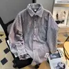 Camisa de Manga Longa Listrada Vertical em Camadas Estilo Japonês Masculina e Feminina Retro Temporada Primavera e Outono 2025 Casaco Casual Solto