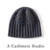 Gorro de punto de cachemira de moda nuevo para otoño e invierno, color liso simple, diseño que cubre las orejas, perfecto para ir al trabajo y mantenerse abrigado