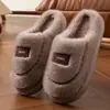 Pantuflas de algodón para hombre de talla grande, nuevo estilo otoño/invierno 2026, adecuadas para personas mayores, antideslizantes, diseño simple y se pueden usar como conjunto de pareja, con diseño de punta cerrada