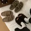 Pantuflas Retro de Felpa con Suela Gruesa para Uso en Exteriores Calzado para Mujer 2026 Otoño/Invierno Nuevas Cálidas Versátiles de una Sola Tira de Algodón