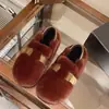 Zapatos peludos de doble uso para mujer, estilo coreano, nuevos para otoño e invierno 2026, slip-on de felpa, zapatos de algodón estilo Birkenstock